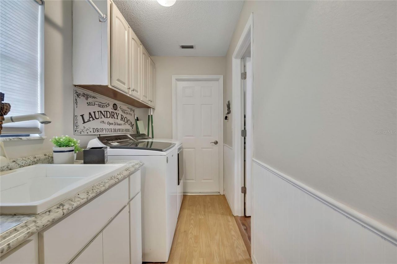 8098 Shorecrest Court, Spring Hill, FL 34606 Photo