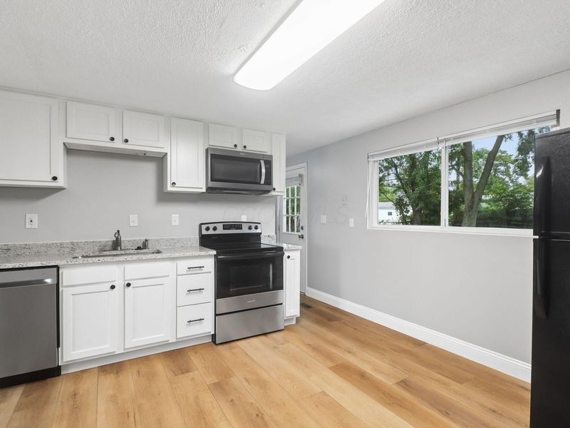 450 Amesbury Drive , Gahanna, OH 43230 Photo 7