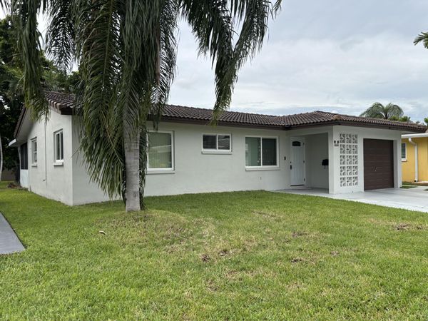 5611 NW 49TH Terrace, Tamarac, FL 33319