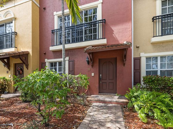 601 S FEDERAL Highway, Unit 30, Lake Worth Beach, FL 33460