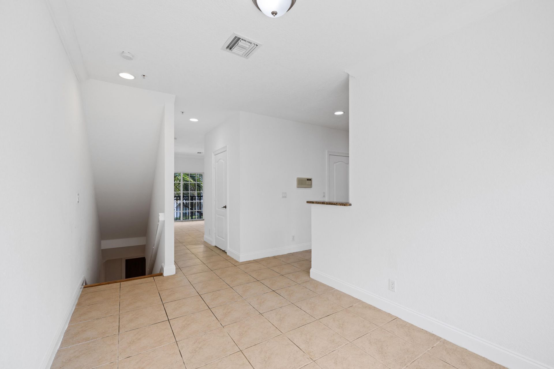 601 S Federal Highway, Unit 30, Lake Worth Beach, FL 33460 Photo