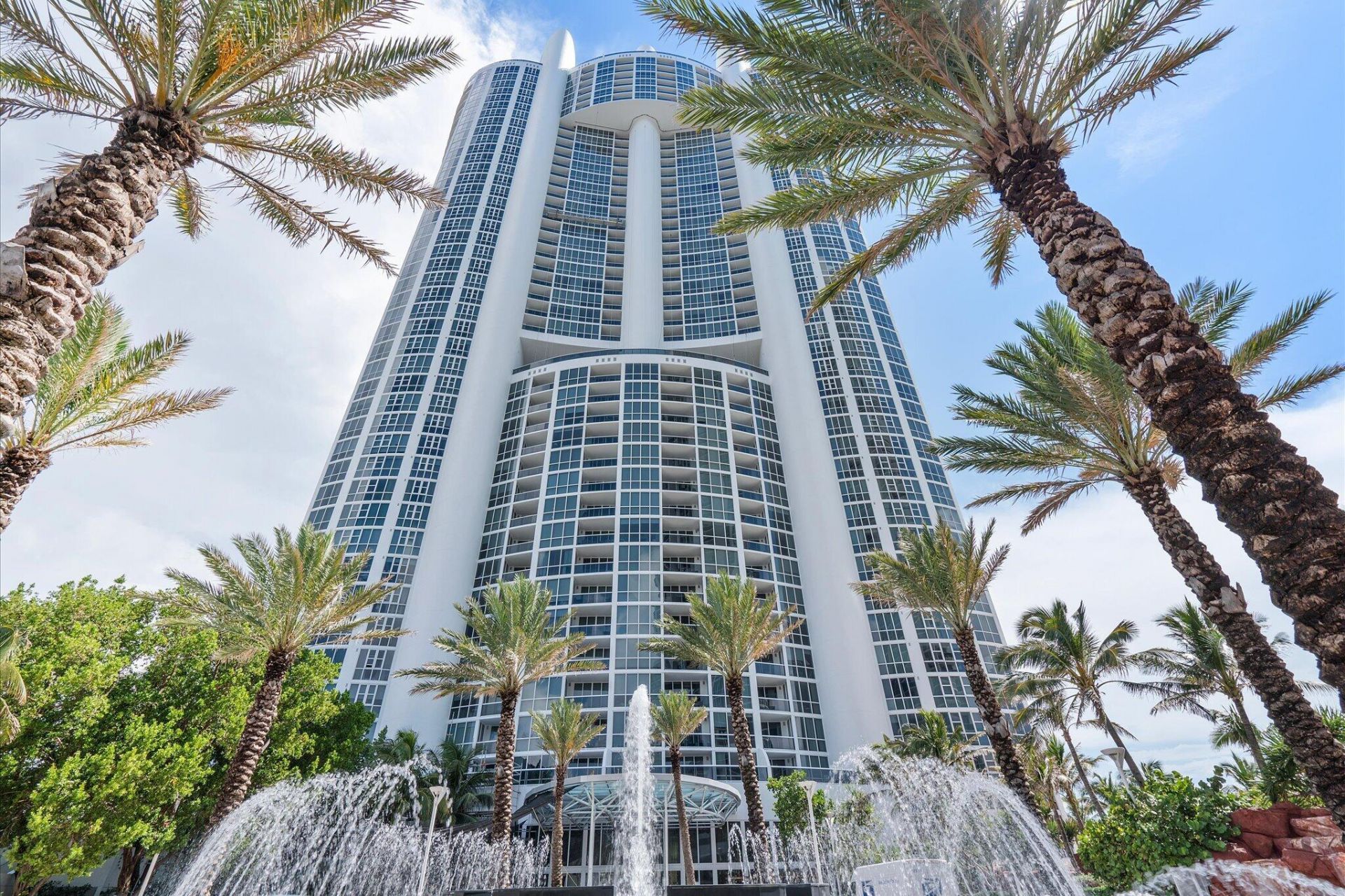18201 Collins Avenue, Unit 3704, Sunny Isles Beach, FL 33160 Photo