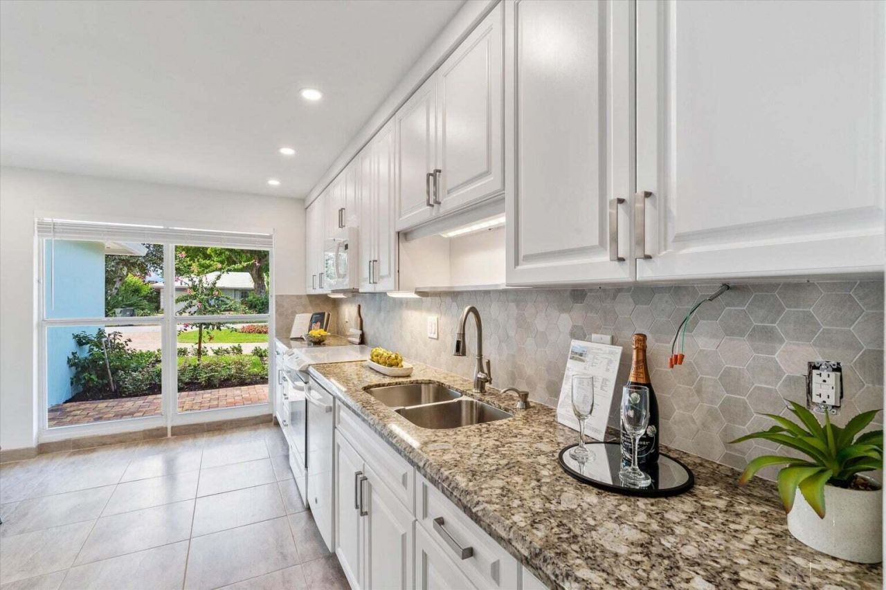 100 NW 18th Street, Delray Beach, FL 33444 Photo