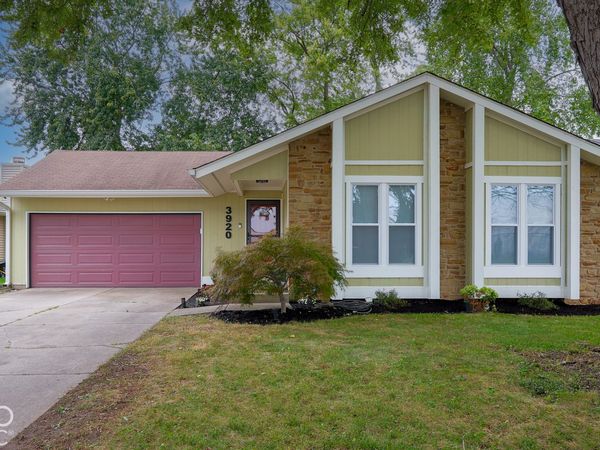 3920 Peppertree Lane , Columbus, IN 47203