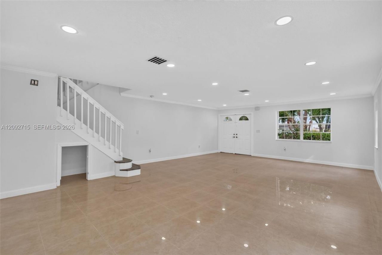 9410 SW 212th Ter , Cutler Bay, FL 33189 Photo