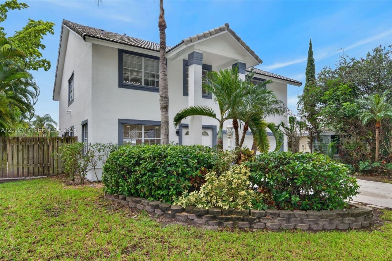9410 SW 212th Ter , Cutler Bay, FL 33189 Photo