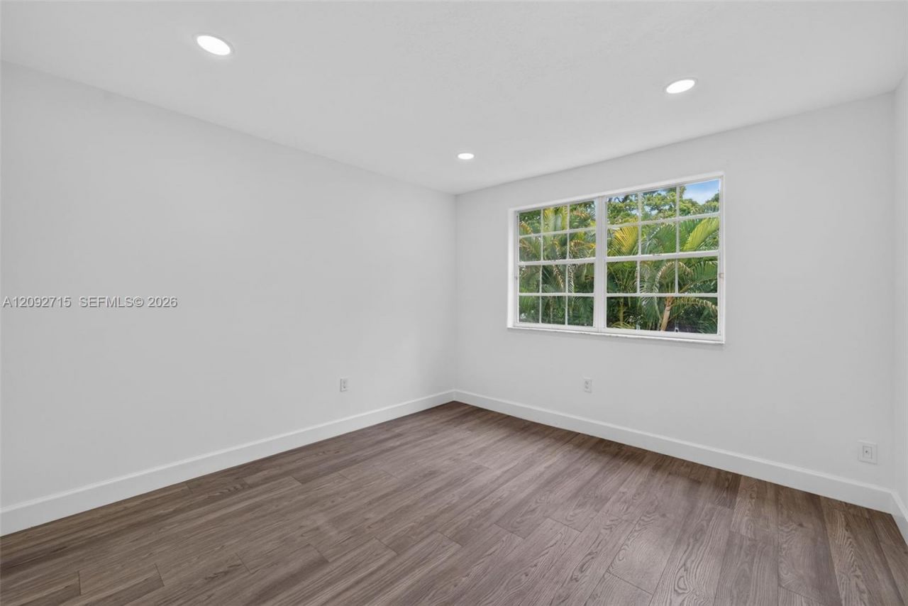 9410 SW 212th Ter , Cutler Bay, FL 33189 Photo