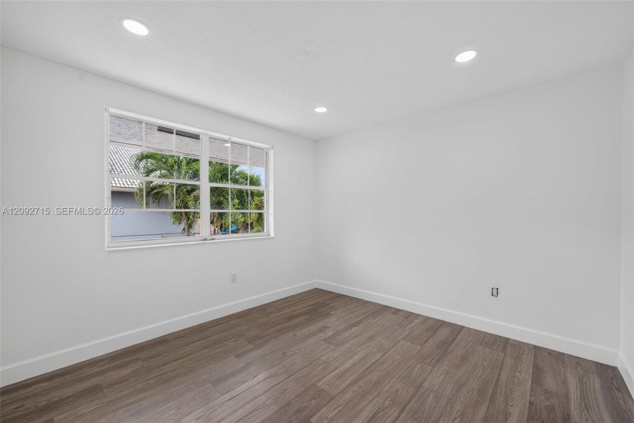 9410 SW 212th Ter , Cutler Bay, FL 33189 Photo