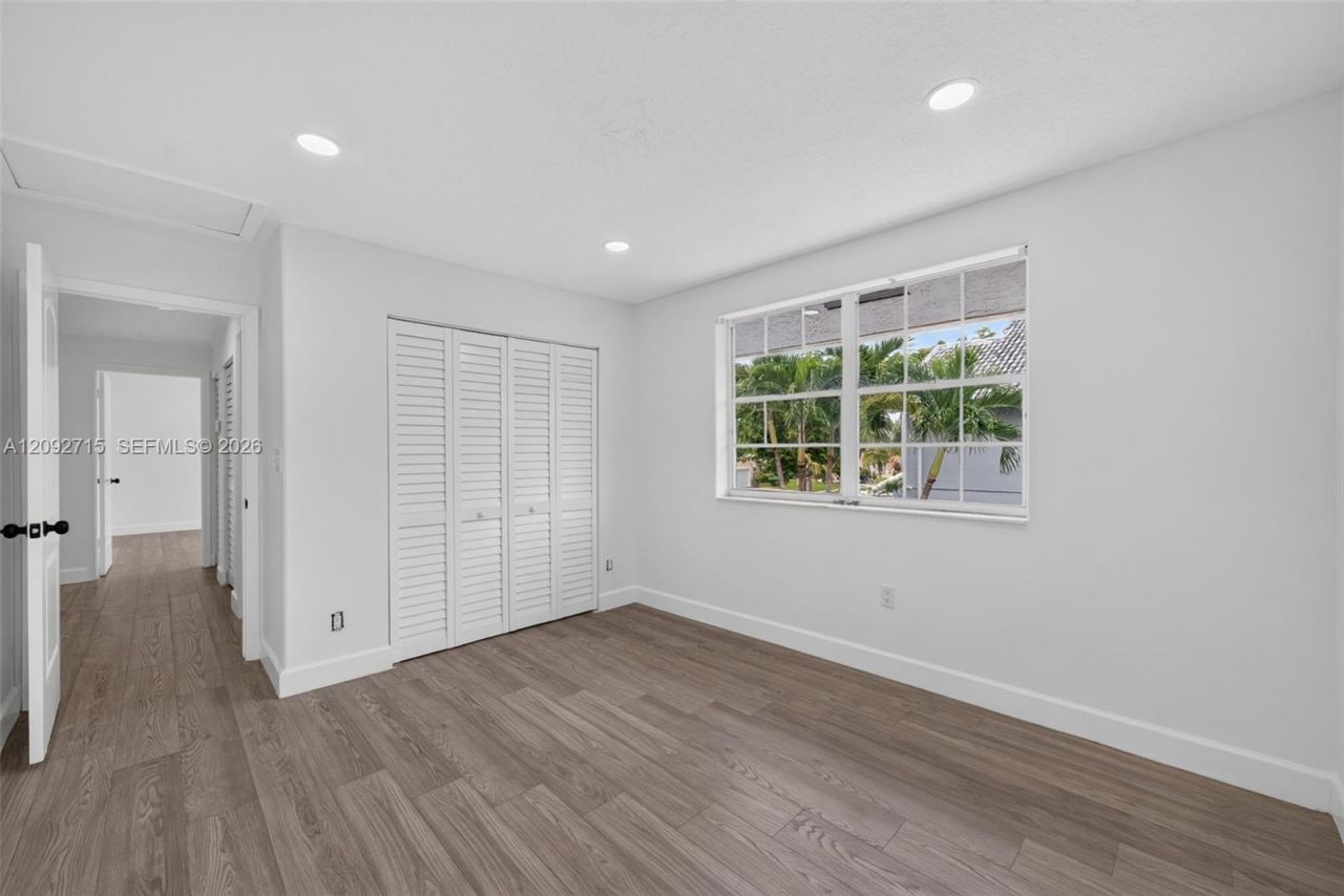 9410 SW 212th Ter , Cutler Bay, FL 33189 Photo