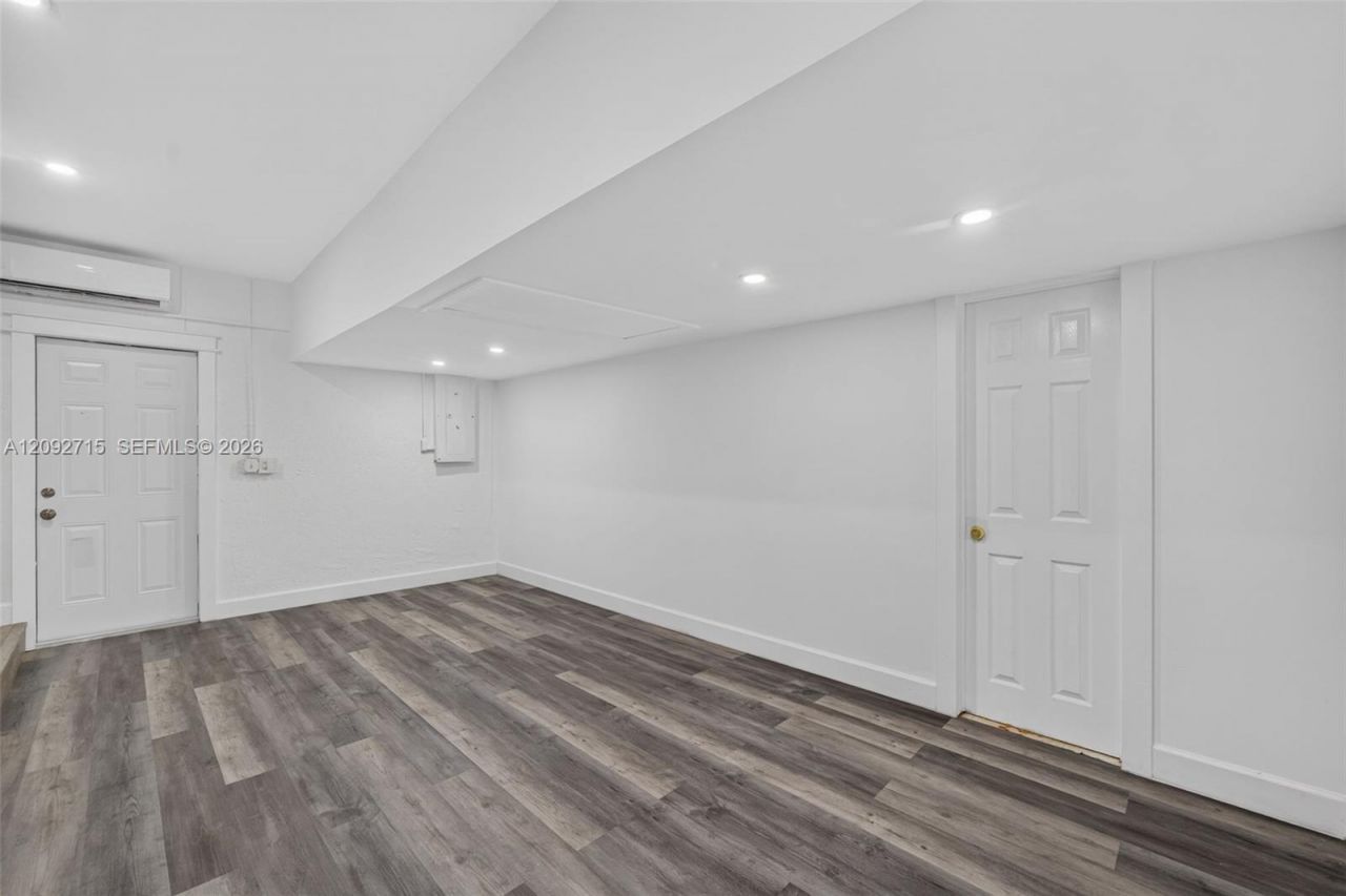 9410 SW 212th Ter , Cutler Bay, FL 33189 Photo
