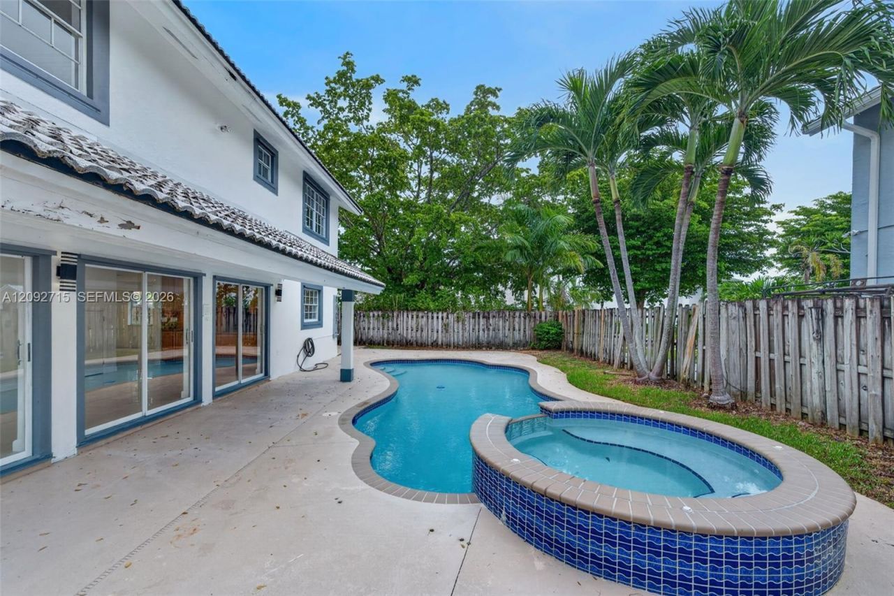 9410 SW 212th Ter , Cutler Bay, FL 33189 Photo