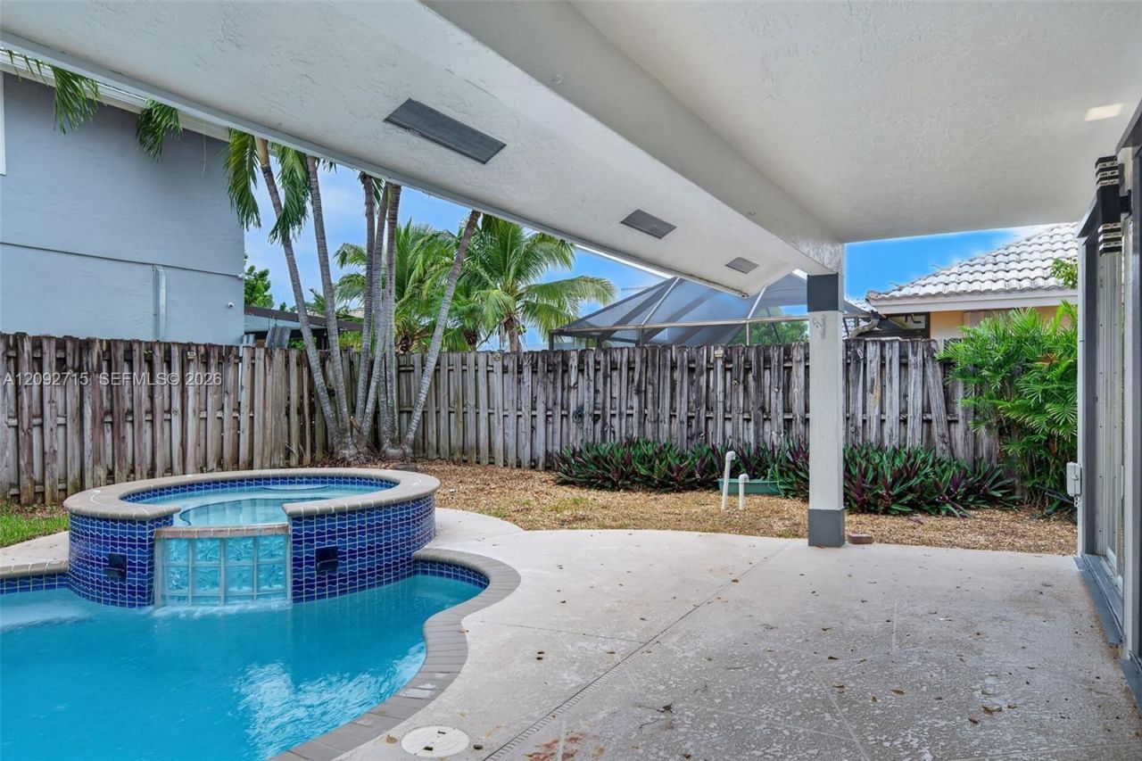 9410 SW 212th Ter , Cutler Bay, FL 33189 Photo