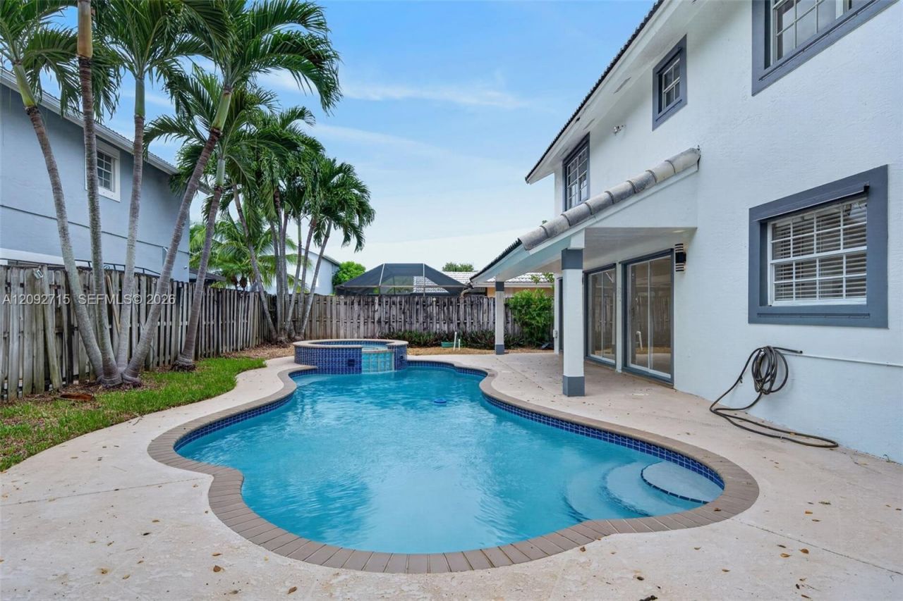9410 SW 212th Ter , Cutler Bay, FL 33189 Photo