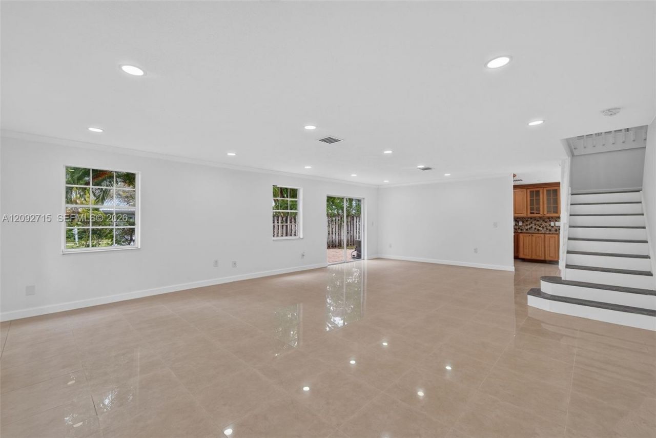 9410 SW 212th Ter , Cutler Bay, FL 33189 Photo