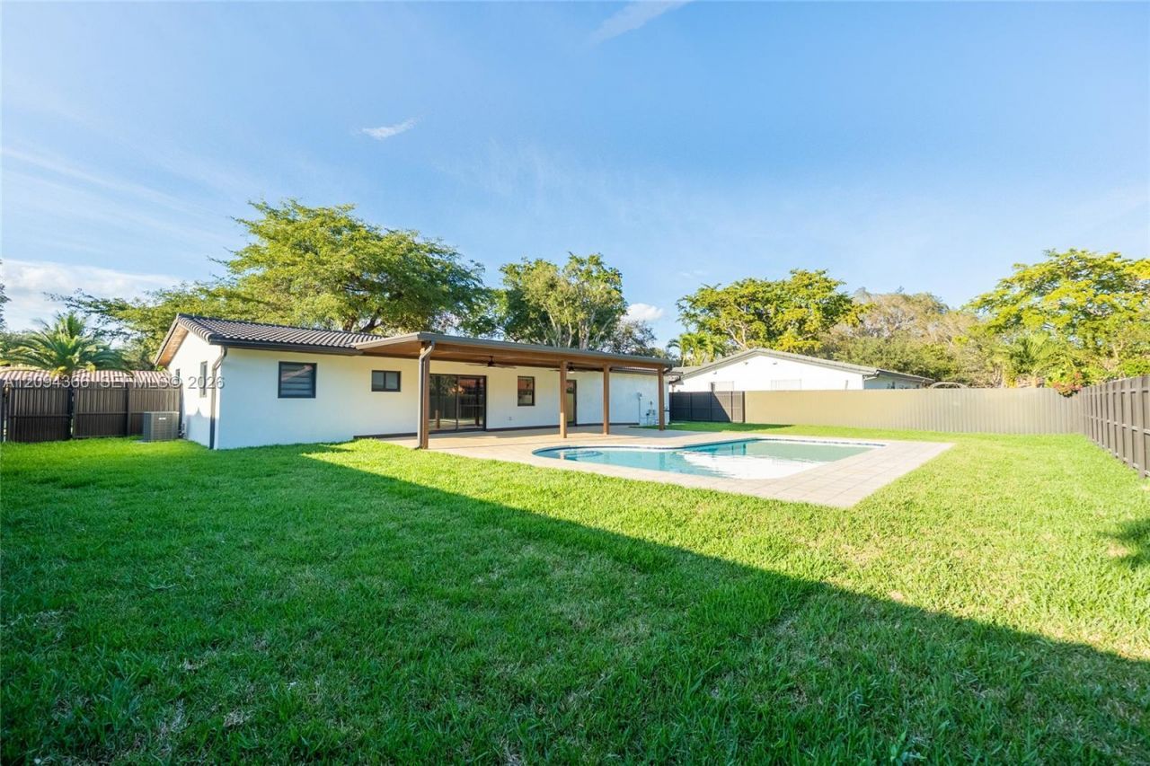 14515 Mahogany Ct, Miami Lakes, FL 33014 Photo