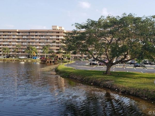 250 Jacaranda Dr , Unit 305, Plantation, FL 33324