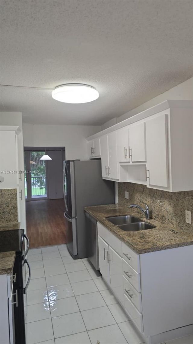 250 Jacaranda Dr, Unit 305, Plantation, FL 33324 Photo