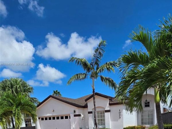 1033 NW 132nd Ct , Miami, FL 33182