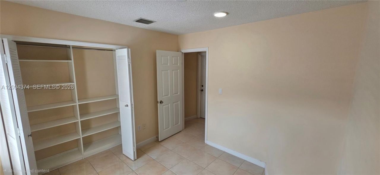 1033 NW 132nd Ct, Miami, FL 33182 Photo