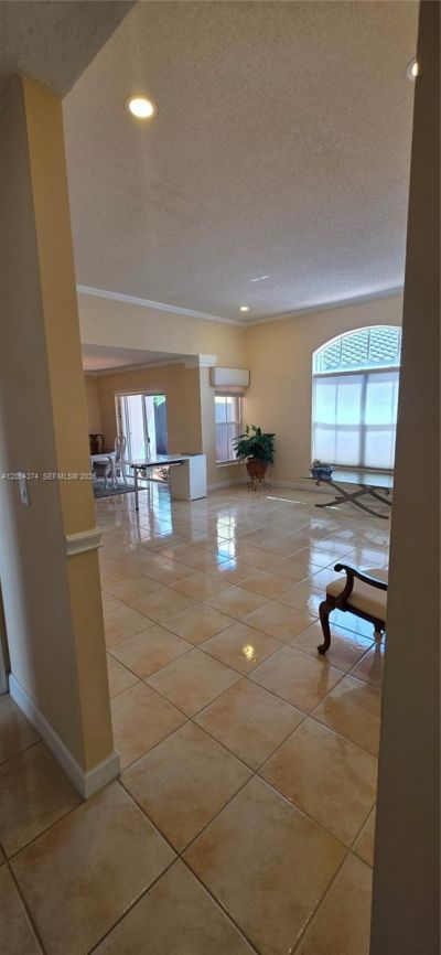 1033 NW 132nd Ct, Miami, FL 33182 Photo