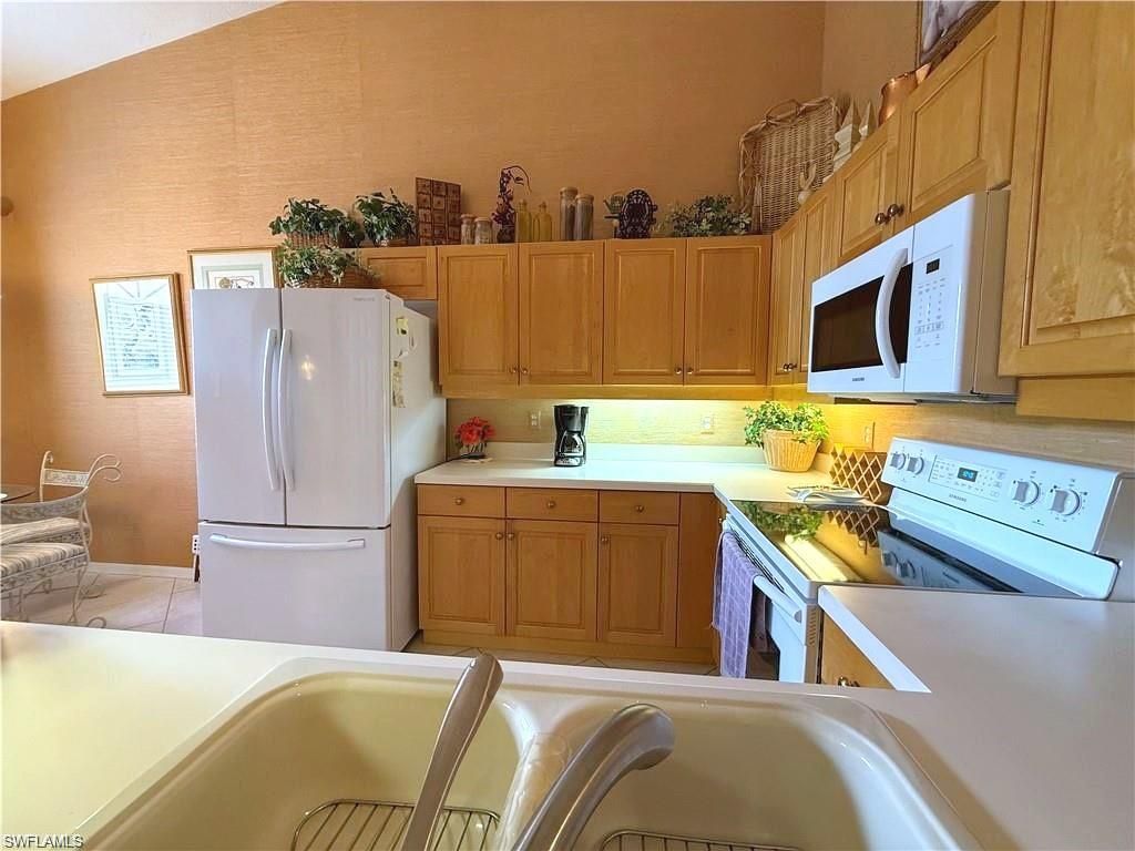 6580 Huntington Lakes Cir , Unit 202, Naples, FL 34119 Photo