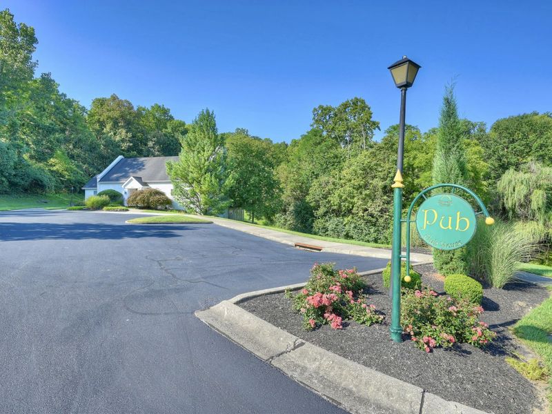 2097 Clareglen Drive, Unit 202, Crescent Springs, KY 41017 Photo 17