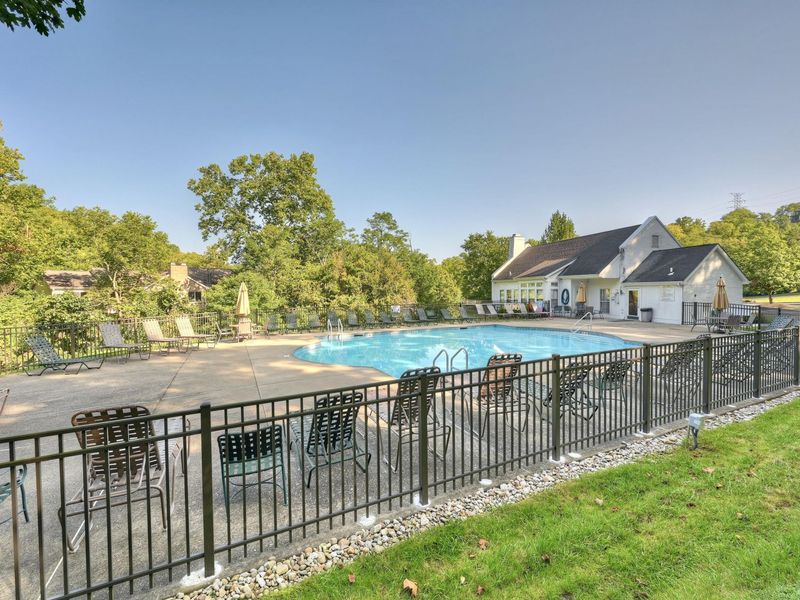 2097 Clareglen Drive, Unit 202, Crescent Springs, KY 41017 Photo 18