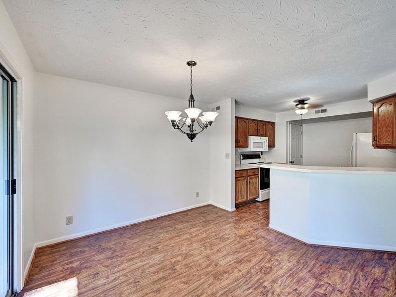 2097 Clareglen Drive, Unit 202, Crescent Springs, KY 41017 Photo 6
