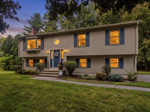 5 Tamarack Ln, Agawam, MA 01030