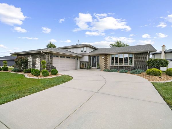 14117 Garavogue Avenue , Orland Park, IL 60467