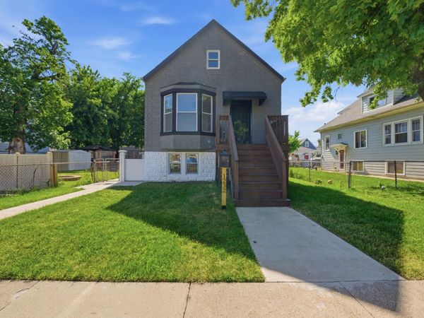 1232 Gunderson Avenue, Berwyn, IL 60402