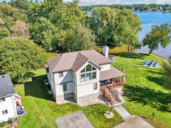 25138 W Lake Avenue, Ingleside, IL 60041