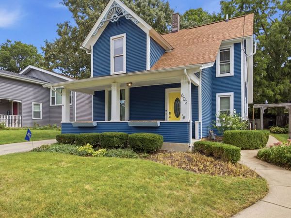 602 S 5th Avenue , St. Charles, IL 60174