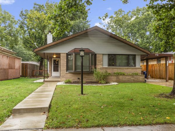 714 Jonquil Terrace , Deerfield, IL 60015