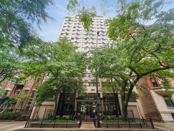 30 E Division Street, Unit 15C, Chicago, IL 60610