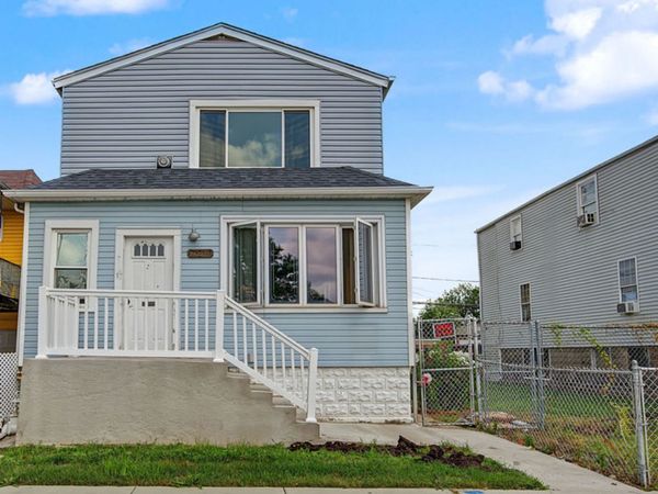 10335 S Hoxie Avenue, Chicago, IL 60617