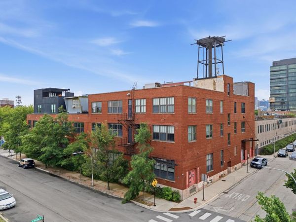 407 N Elizabeth Street, Unit 302, Chicago, IL 60642
