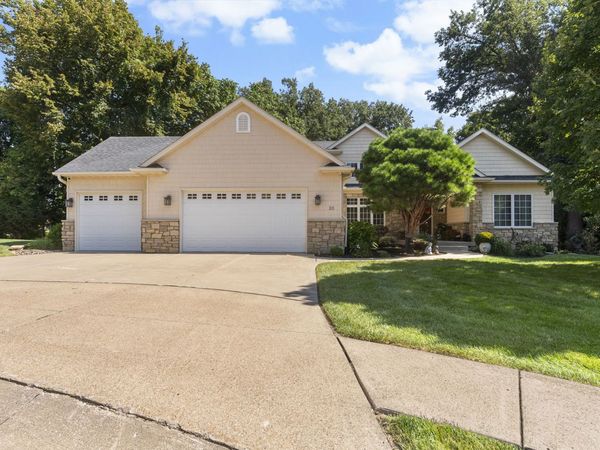 33 Chippiannock Place , Rock Island, IL 61201