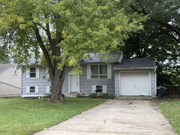 1405 Essex Court , Normal, IL 61761