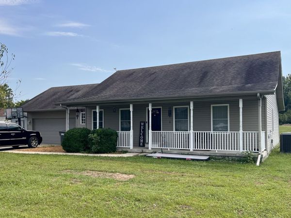 5625 Silver Fox Drive , Carterville, IL 62959