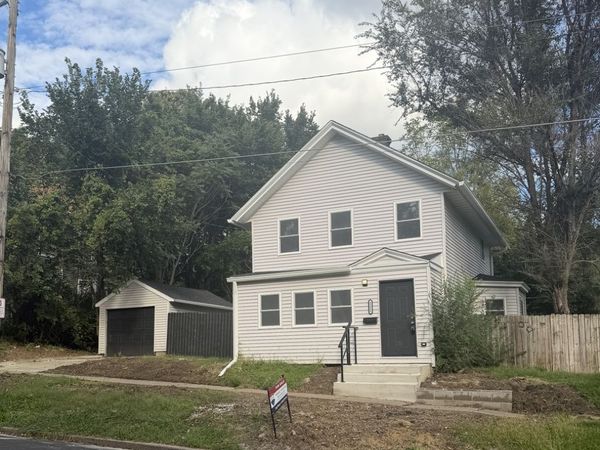 1111 Gaines Street , Davenport, IA 52804