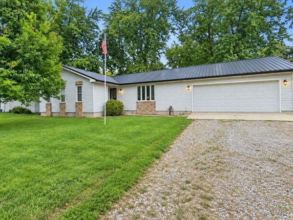 404 E Oak Street, Leroy, IL 61752