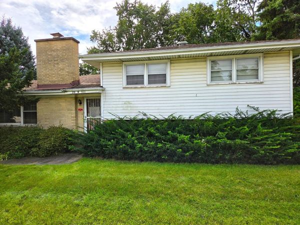 20W511 Army Trail Boulevard , Addison, IL 60101