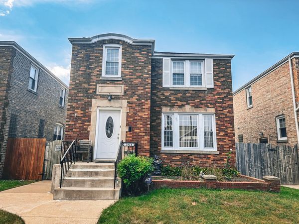 2914 N Neva Avenue, Chicago, IL 60634