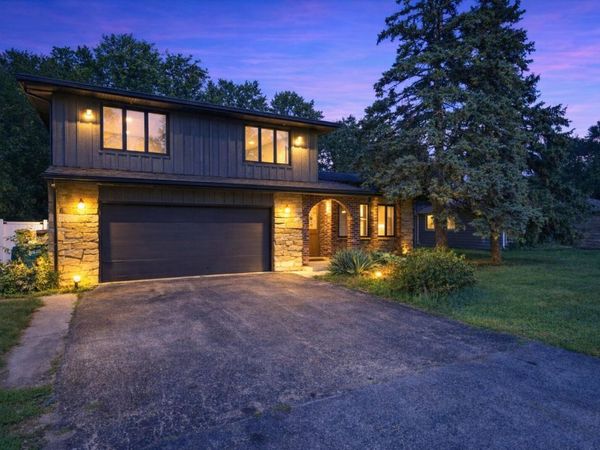2437 Grape Street , Joliet, IL 60435