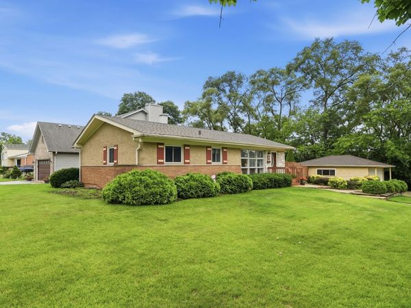 25 E Wilson Avenue , Lombard, IL 60148