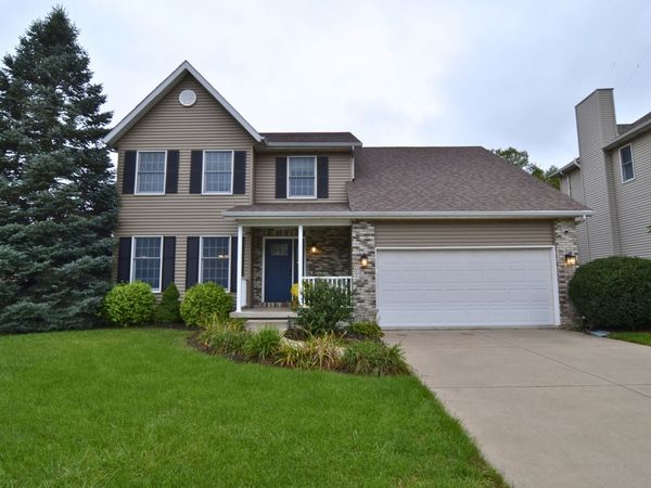 2062 Plum Tree Road , Bettendorf, IA 52722