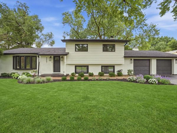 8607 W Main Street , Downers Grove, IL 60516