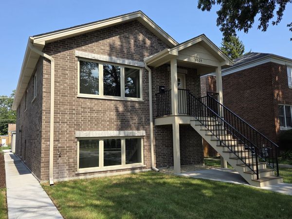 6529 28th Place , Berwyn, IL 60402