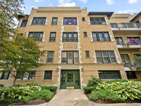 4310 N Clarendon Avenue, Unit 1021, Chicago, IL 60613